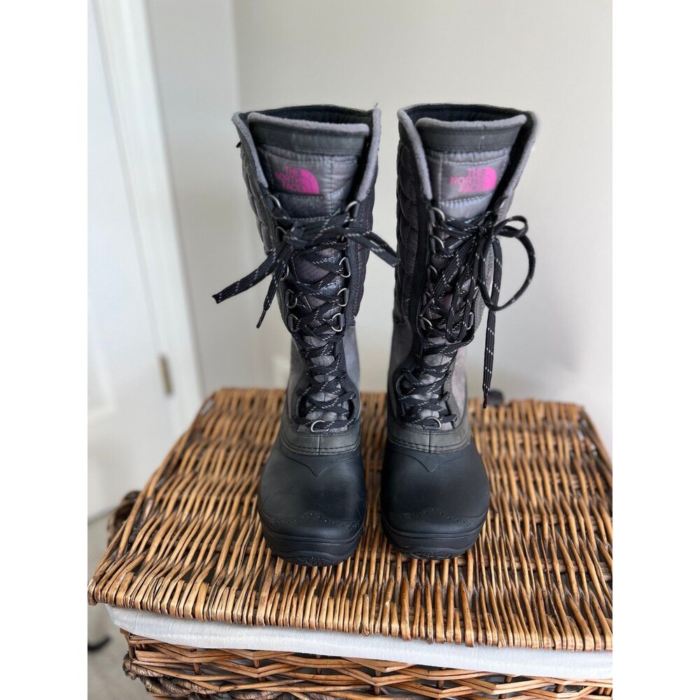 EUC The North Face Thermoball Utility Boot Size 6